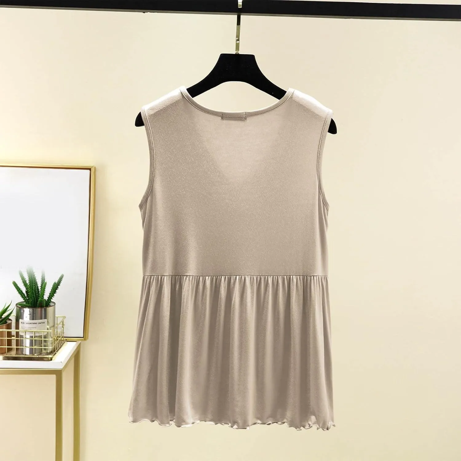 Oplxuo Women Sleeveless Tank Top V-Neck Ruffle Hem Camisole Casual Loose Layering Cami Undershirt for Yoga